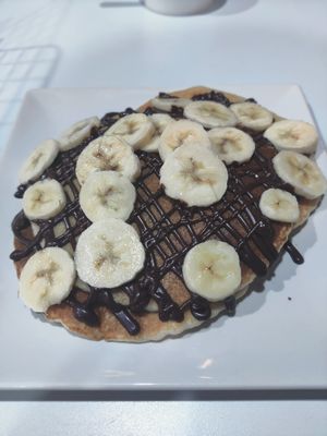 pancakes with chocolate and banana toppings #Veganuary at Vincis Heladería in Barcelona