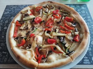 Vegan Pizza at Grizzly in Veli Losinj