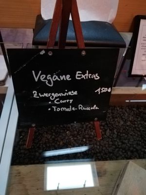 Vegane extras zum Frühstück at BaseCamp Bonn in Bonn