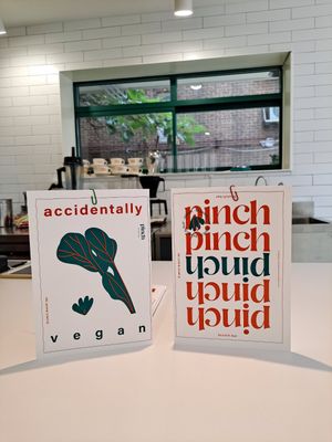 Menu at Pinch Brunch Bar in Seoul