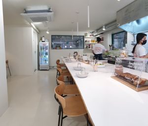 clean at Pinch Brunch Bar in Seoul