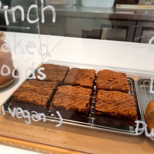 lotus brownie at Pinch Brunch Bar in Seoul