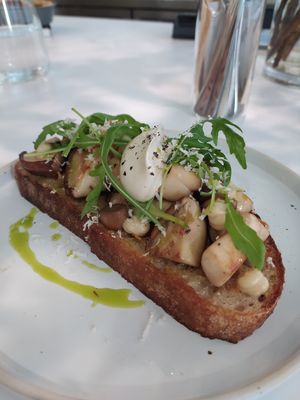 Mushrooms confit at Pinch Brunch Bar in Seoul