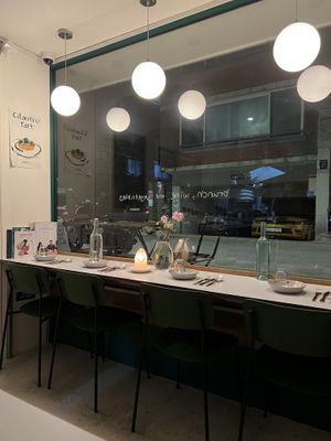 Window seating  at Pinch Brunch Bar in Seoul