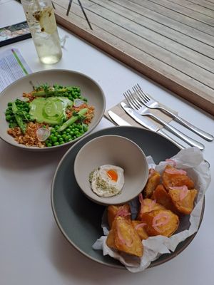  at Pinch Brunch Bar in Seoul