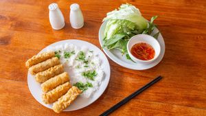Vietnamese Spring Rolls at Loving Hut in Richmond