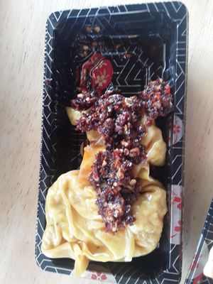 Sweet chili wontons at Hap Healthy Steam Cuisine in Vancouver