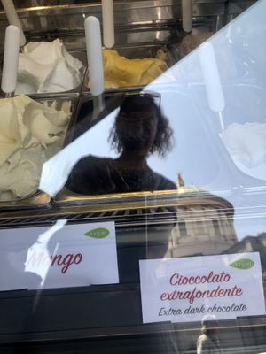 Mango, extra dark chocolate  at Surya in Bergamo