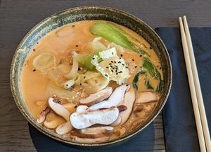 Tantanem vegan with extra pak Choi and shiitake at Sõko in Davos