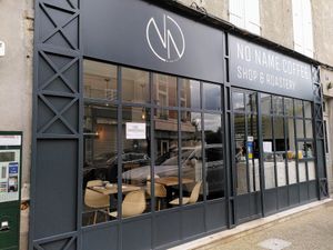 Façade at No Name Coffee in Brunoy