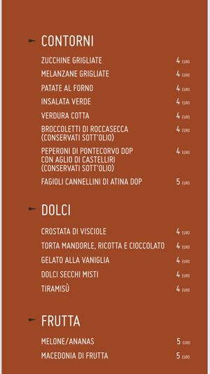 Side dishes, all vegan: grilled courgettes, grilled aubergines, roasted potatoes, green salad, cooked vegetables, Roccasecca broccoli, Pontecorvo peppers, Atina beans. at Le Cannardizie in Atina