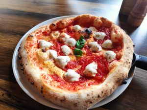 Vegan Margaritha pizza at Cheese and Tomatin in Aviemore