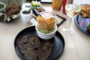 Guacamole con seitán  at Buena Vida - Plant Based Bar in Queretaro