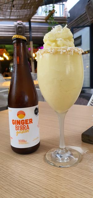 Piña colada y Ginger birra at Buena Vida - Plant Based Bar in Queretaro