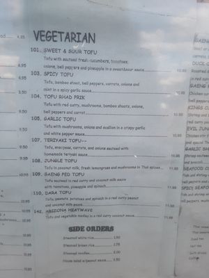 Dinner selection at Dara Thai in Williams