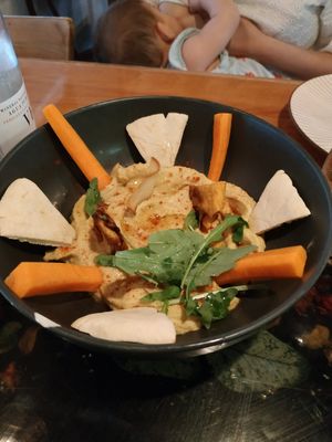 Hummus at WALD in Barcelona