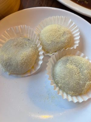 tangyuan (similar to mochi) #Veganuary at Full Moon City in The Hague