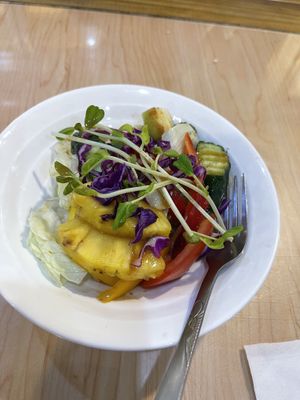 Salad  at Yǒujī Dàdì 有機大地健康蔬食餐廳 in Jiaoxi