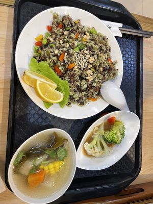 Fried rice  at Yǒujī Dàdì 有機大地健康蔬食餐廳 in Jiaoxi