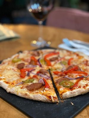 Diavolo rosso vegan pizza  at Café Loft in The Hague