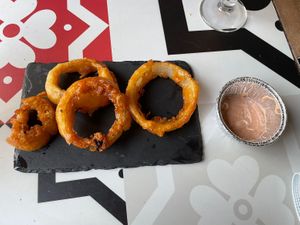 Onion rings vegan (the sauce it’s vegetarian)  at Porta 35 in Aveiro