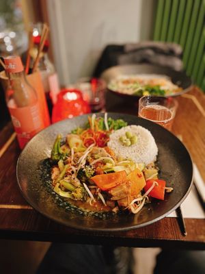 SUNRISE CROWA at Ban Vegan in Berlin