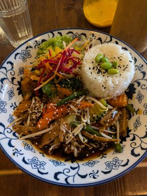 Rainbow Bowl - 4/5 at Ban Vegan in Berlin