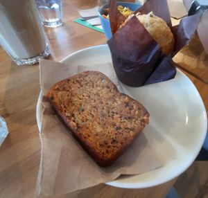 Carott bread and carrot Nut Muffin at Café l'Abri Côtier in Tadoussac