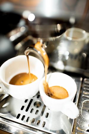 Making our Espressi w/ La Marzocco at Keep Bañana in Munich