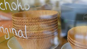 all ice creams served in cones for zero waste at Keep Bañana in Munich