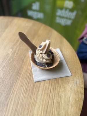 Small ice cream  at Keep Bañana in Munich