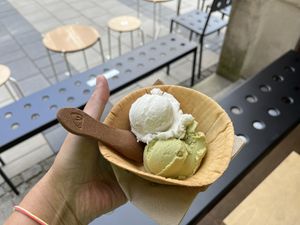 Matcha and coconut ice cream with a chocolate edible spoon and edible bowl  at Keep Bañana in Munich
