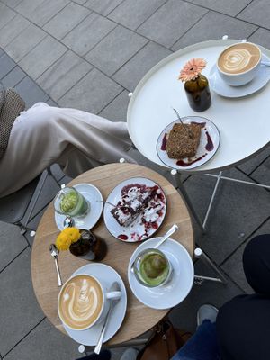 cappuccino 2x, matcha affogato 2x, 1x banana bread and 1x raw chocolate cake with cherry cream and whipped cream   at Keep Bañana in Munich