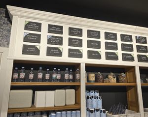 More options (green corner) at Aroma Gelato Experience in Dubrovnik