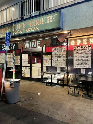 Hole in the wall place, not any of that LA shiny cleanliness at Doomie's Home Cookin' in Hollywood