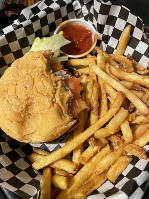 Cheeseburger was alright at Doomie's Home Cookin' in Hollywood