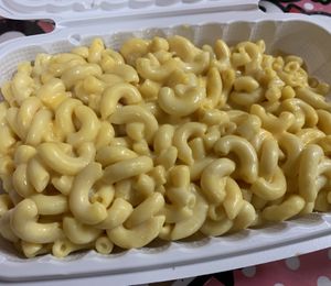 Mac n’ Cheese at Doomie's Home Cookin' in Hollywood