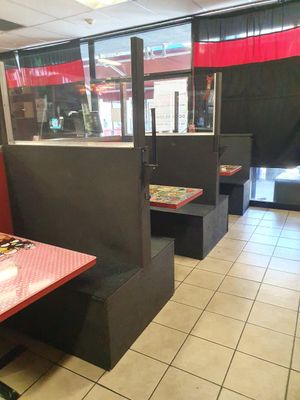 Inside at Doomie's Home Cookin' in Hollywood