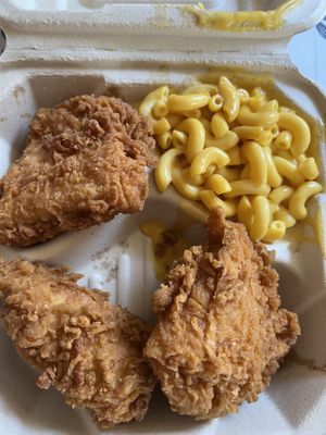   at Doomie's Home Cookin' in Hollywood