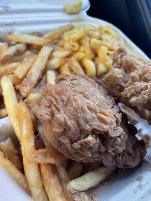   at Doomie's Home Cookin' in Hollywood