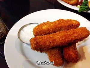 Chicken Fingers with Ranch at Doomie's Home Cookin' in Hollywood