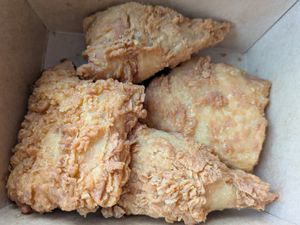 Fried chicken at Doomie's Home Cookin' in Hollywood