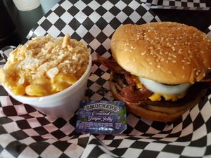 Peanut butter and bacon with mac cheese at Doomie's Home Cookin' in Hollywood