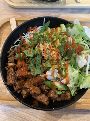 Noodles salad with braised tempeh   at  Banh Mi Express in Brussels