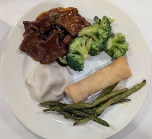 some buffet items at SuTao Cafe in Malvern