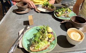 Open sandwich with potatoes, aioli and pesto at Barok in Ribe