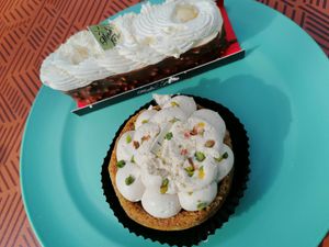 Vegan pastry at Moulin d'Elise in Morlaix