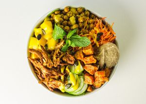 manhattan mango at råbowls in Hamburg