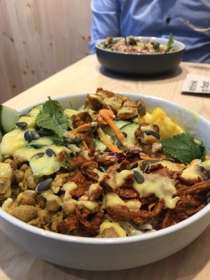 Manhattan Mango   at råbowls in Hamburg