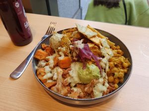 Creamy California at råbowls in Hamburg